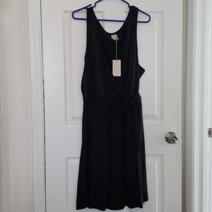 NWT A New Day Womens Sleeveless Black V-neck Dress